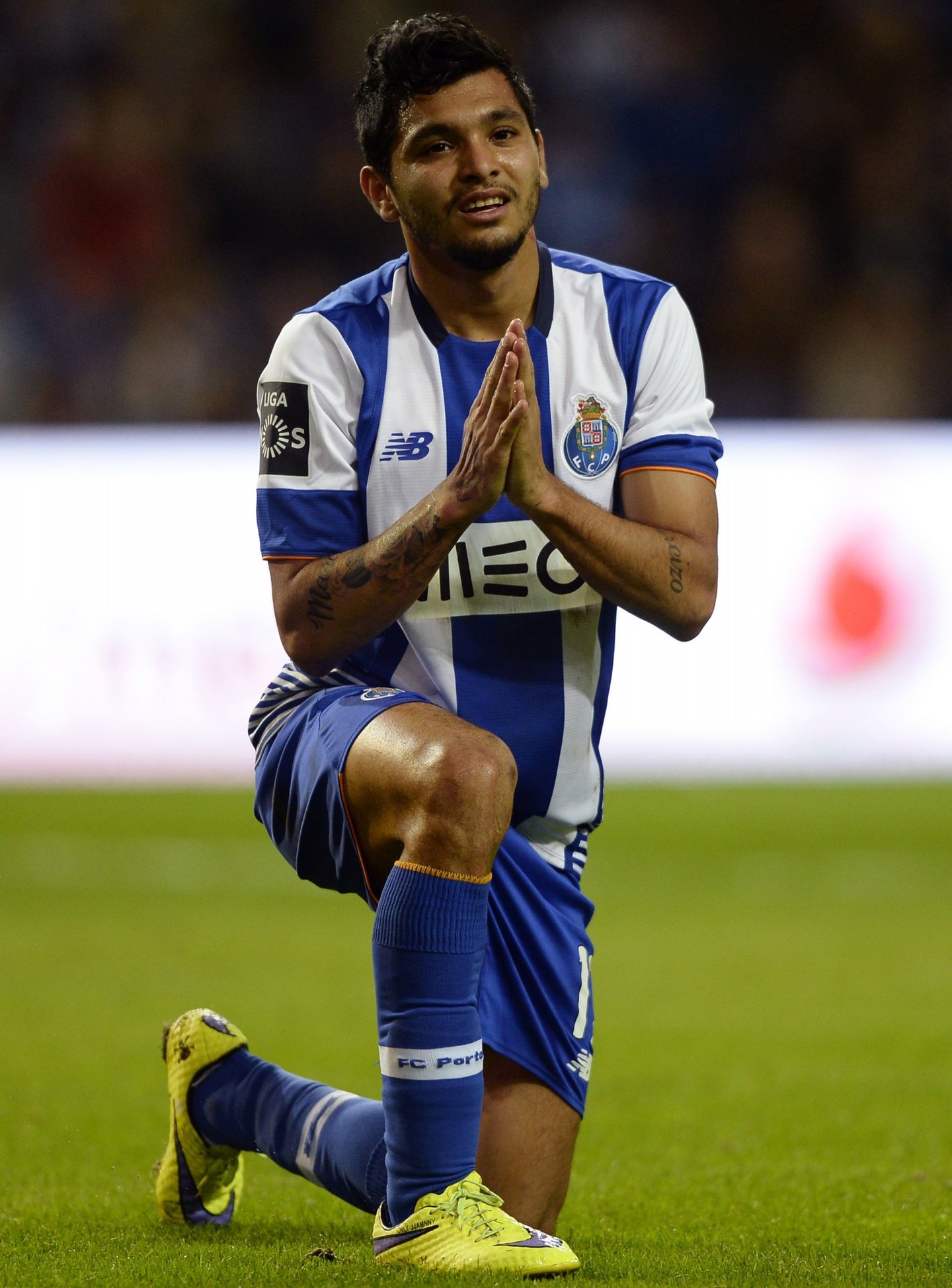 Porto's Mexican forward Jesus Corona gestures after missing a chance to score a goal during the Portuguese league football match FC Porto vs CS Maritimo at the Dragao stadium in Porto on January 24, 2016. AFP PHOTO / MIGUEL RIOPA / AFP / MIGUEL RIOPA (Photo credit should read MIGUEL RIOPA/AFP/Getty Images)