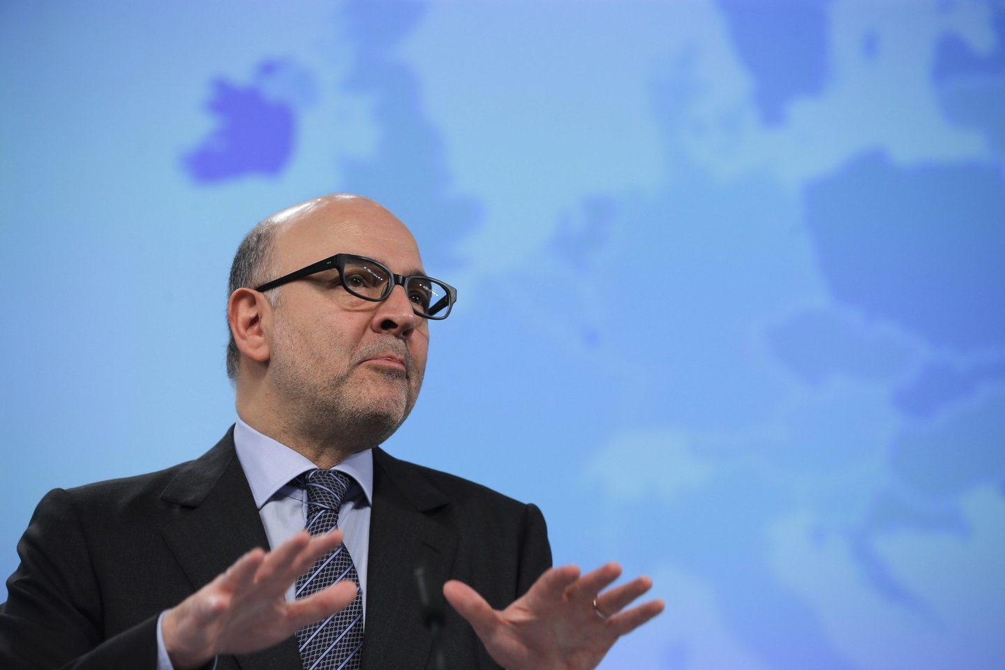 European Commissioner for Economic and Financial Affairs Pierre Moscovici to present European Winter 2016 Economic Forecast at the European Council