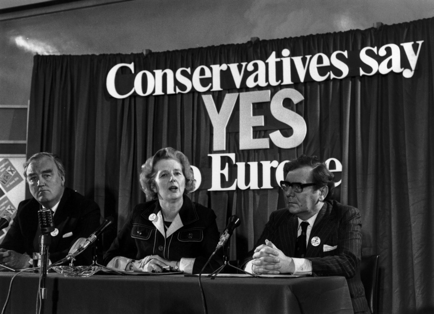3rd June 1975: British conservative politician, Margaret Thatcher, with William Whitelaw and Peter Kirk at a referendum conference on Europe. (Photo by Keystone/Getty Images)