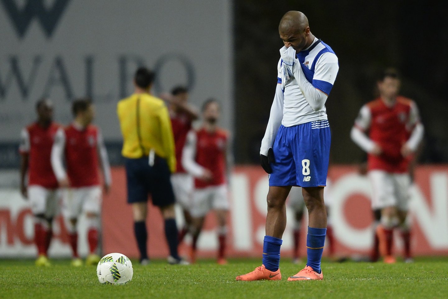 Porto's Algerian midfielder Yacine Brahimi reacts after the third goal scored by Braga during the Portuguese league football match SC Braga vs FC Porto at the AXA stadium in Braga on March 6, 2016. Braga won the match 3-1. / AFP / MIGUEL RIOPA (Photo credit should read MIGUEL RIOPA/AFP/Getty Images)