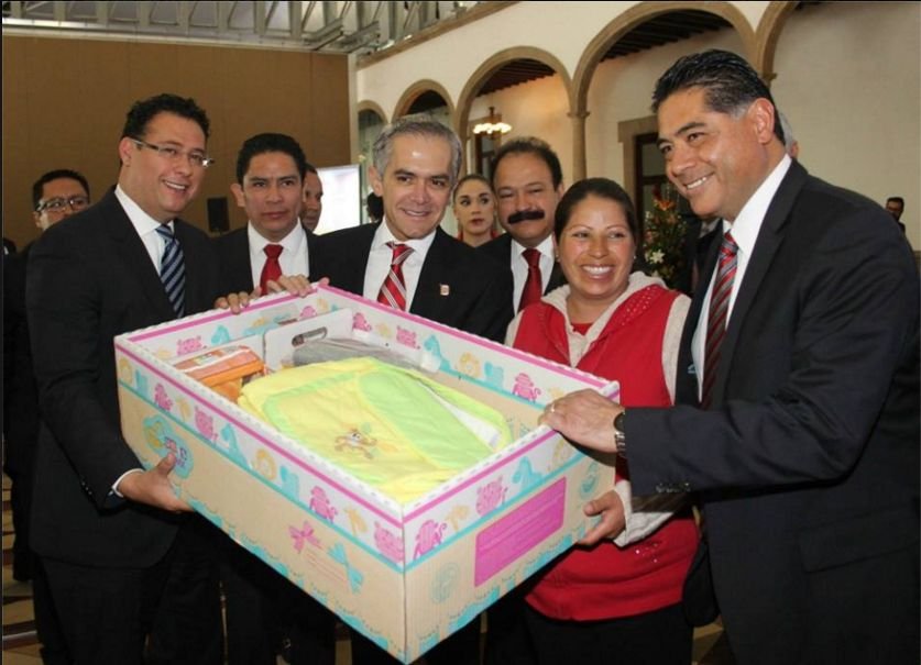 Kit de natalidade oferecido pelo governo da Cidade do MÃ©xico