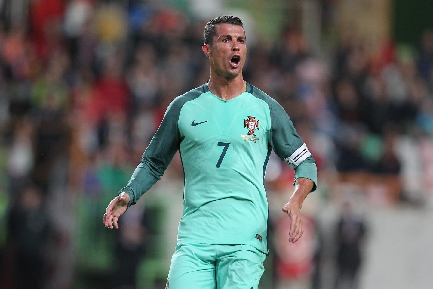 LEIRIA, PORTUGAL - MARCH 29: Portuguese's forward Cristiano Ronaldo celebrates scoring Portugal's second goal during the match between Portugal and BelgiumFriendly International at Estadio Municipal de Leiria on March 29, 2016 in Lisbon, Portugal. (Photo by Carlos Rodrigues/Getty Images)