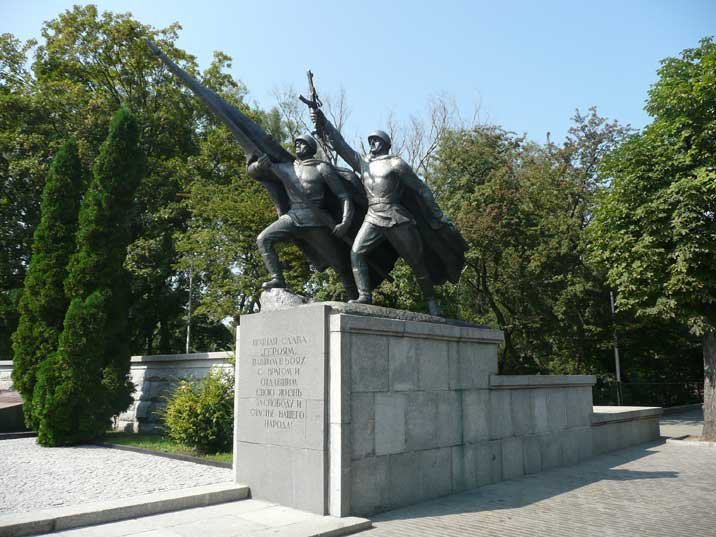 Monumento aos soldados do ExÃ©rcito Vermelho que tombaram na â€œlibertaÃ§Ã£oâ€ de Kaliningrad, em Kaliningrad