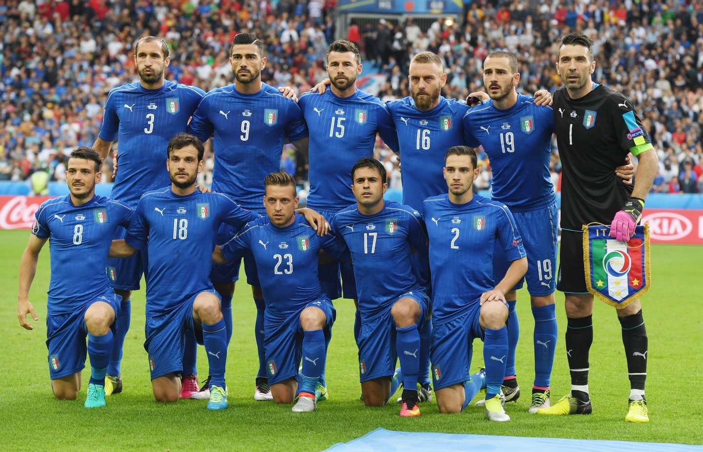 PARIS, FRANCE - JUNE 27: Italy players line up for the team photos prior to the UEFA EURO 2016 round of 16 match between Italy and Spain at Stade de France on June 27, 2016 in Paris, France. (Photo by Matthias Hangst/Getty Images)