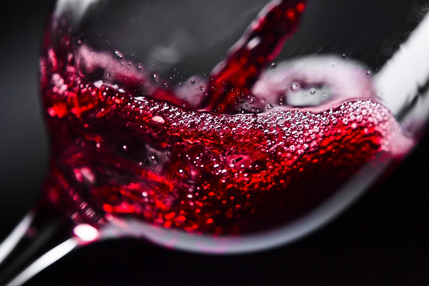 Alcohol, Black, Blurred Motion, Bubble, Close-up, Drink, Filling, Froth, Glass, Gourmet, Horizontal, Liquid, Macro, Motion, Pouring, Red, Red Wine, Reflection, Shot Glass, Studio Shot, Translucent, Transparent, Wet, Wine, Wineglass, 