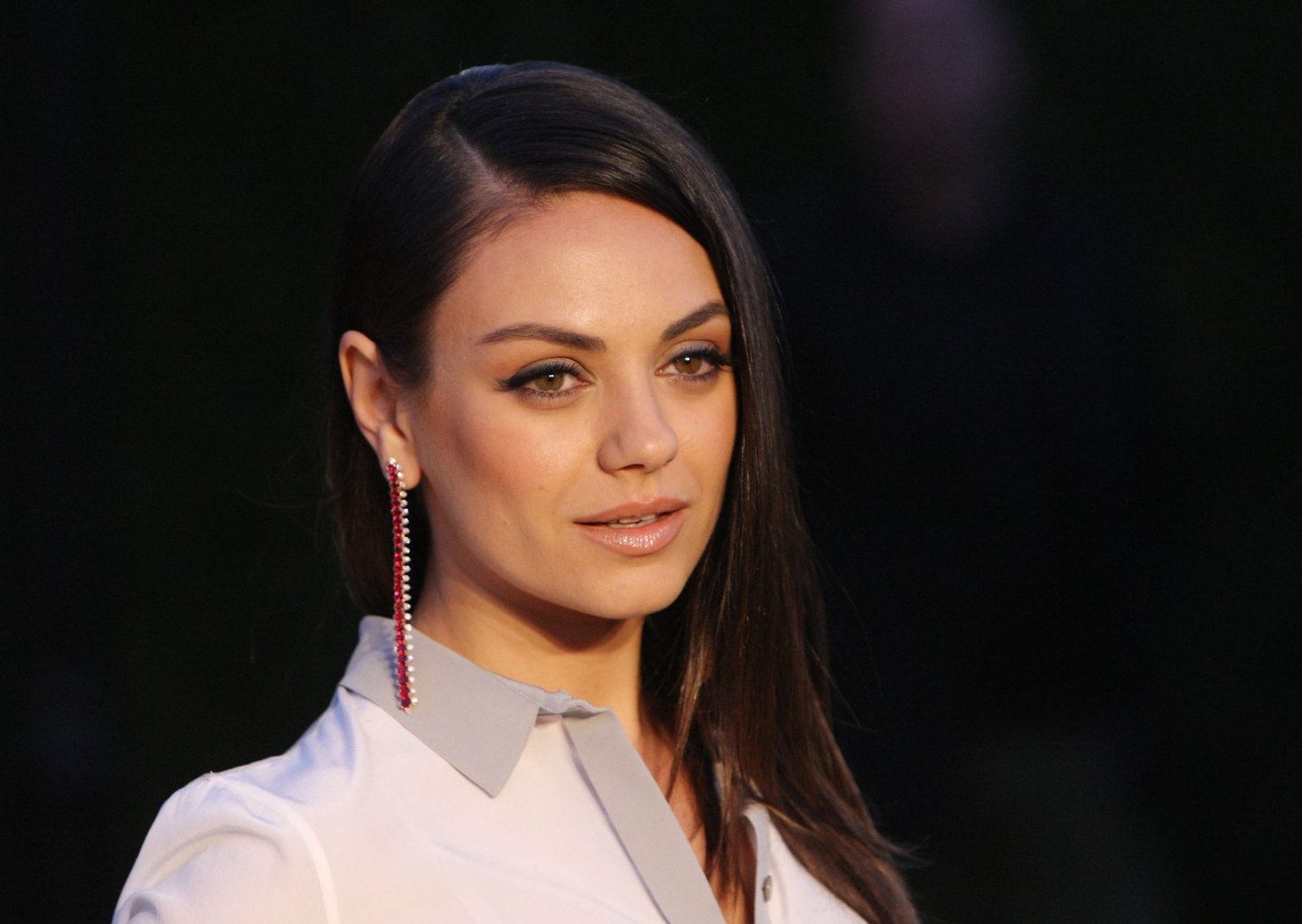 LOS ANGELES, CA - APRIL 16: Actress Mila Kunis attends the Burberry "London in Los Angeles" event at Griffith Observatory on April 16, 2015 in Los Angeles, California. (Photo by David Buchan/Getty Images)