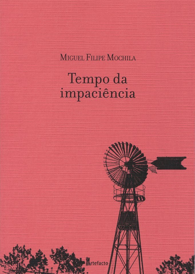 Miguel Filipe Mochila, tradutor, estreia-se aqui como poeta