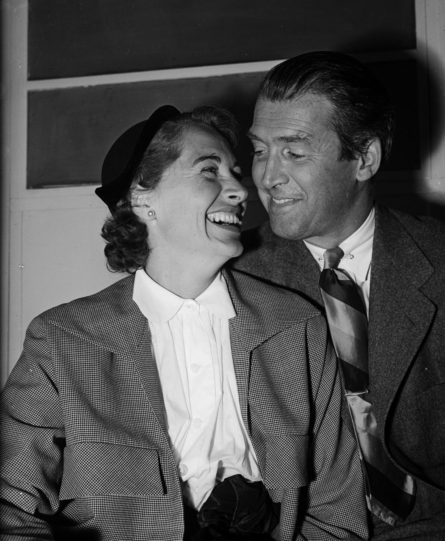 29th August 1950: Film star James Stewart (1908 - 1997) with his wife Gloria Hatricck McLean. (Photo by Harold Clements/Express/Getty Images)