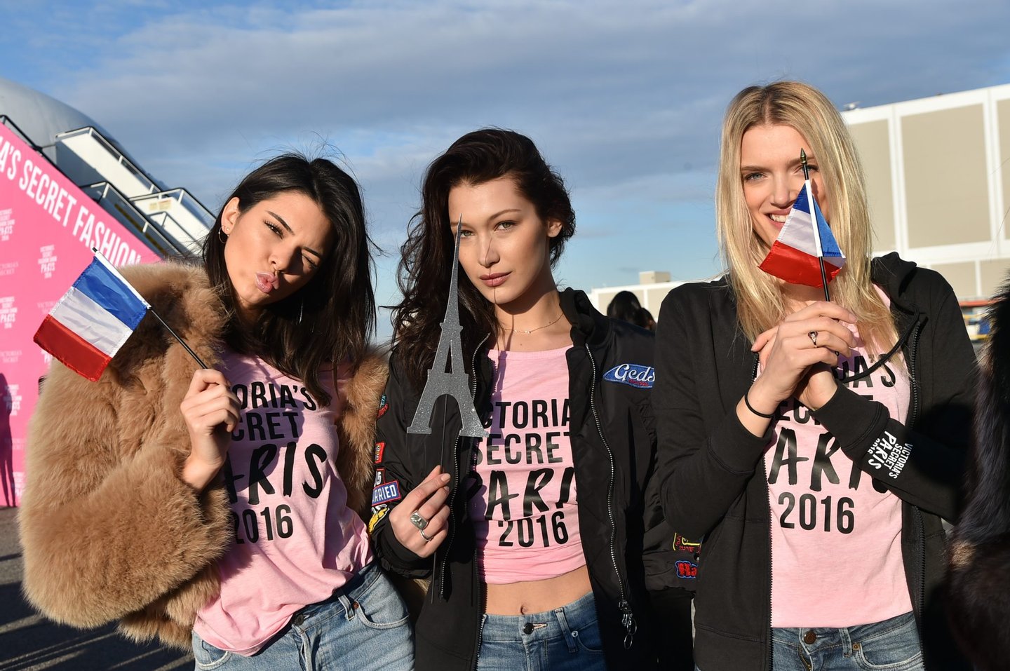 NEW YORK, NY - NOVEMBER 27: (L-R) Victoria's Secret models Kendall Jenner, Bella Hadid and Lily Donaldson depart for Paris for the 2016 Victoria's Secret Fashion Show on November 27, 2016 in New York City. (Photo by Mike Coppola/Getty Images for Victoria's Secret)