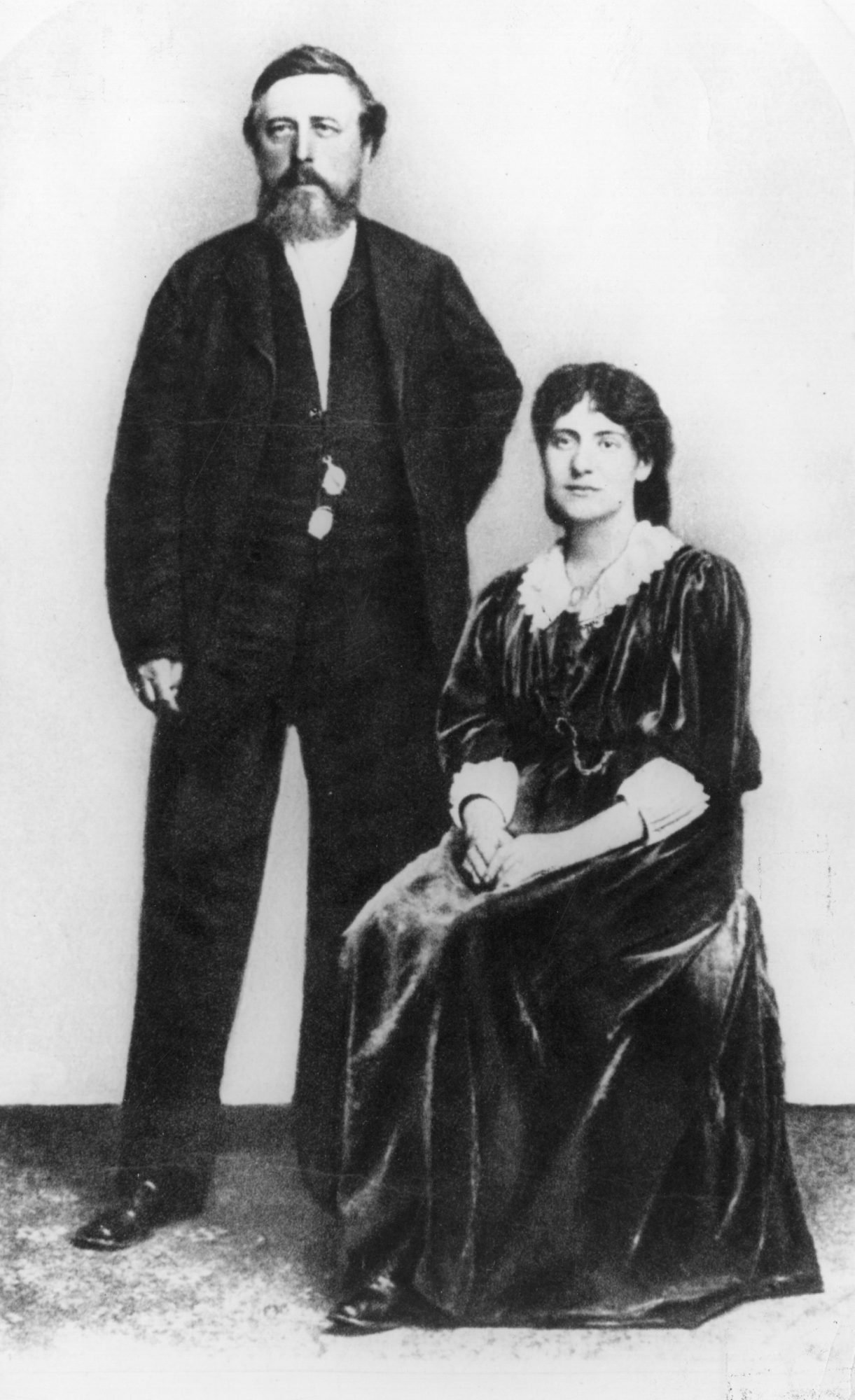 circa 1870: German socialist Wilhelm Liebknecht (1826 - 1900) with Tussy Marx, the daughter of Karl Marx. (Photo by Hulton Archive/Getty Images)