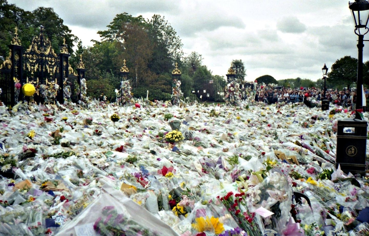 Flowers_for_Princess_Diana's_Funeral