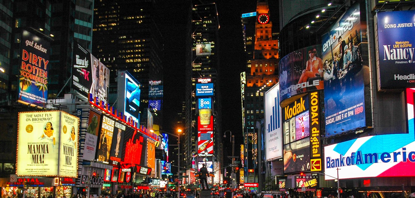 Major, 7th Avenue, Broadway - Manhattan, Times Square - Manhattan, Midtown Manhattan, Billboard, International Landmark, Famous Place, Manhattan - New York City, New York City, New York State, Earth, Road Intersection, Advertisement, 
