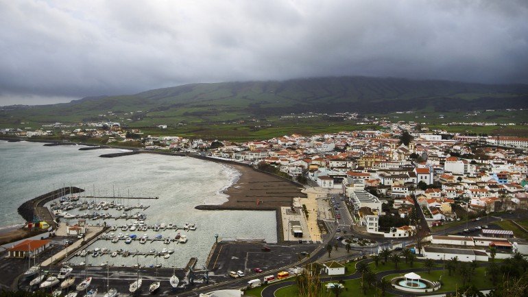 Tudo sobre: Base das Lajes – Observador