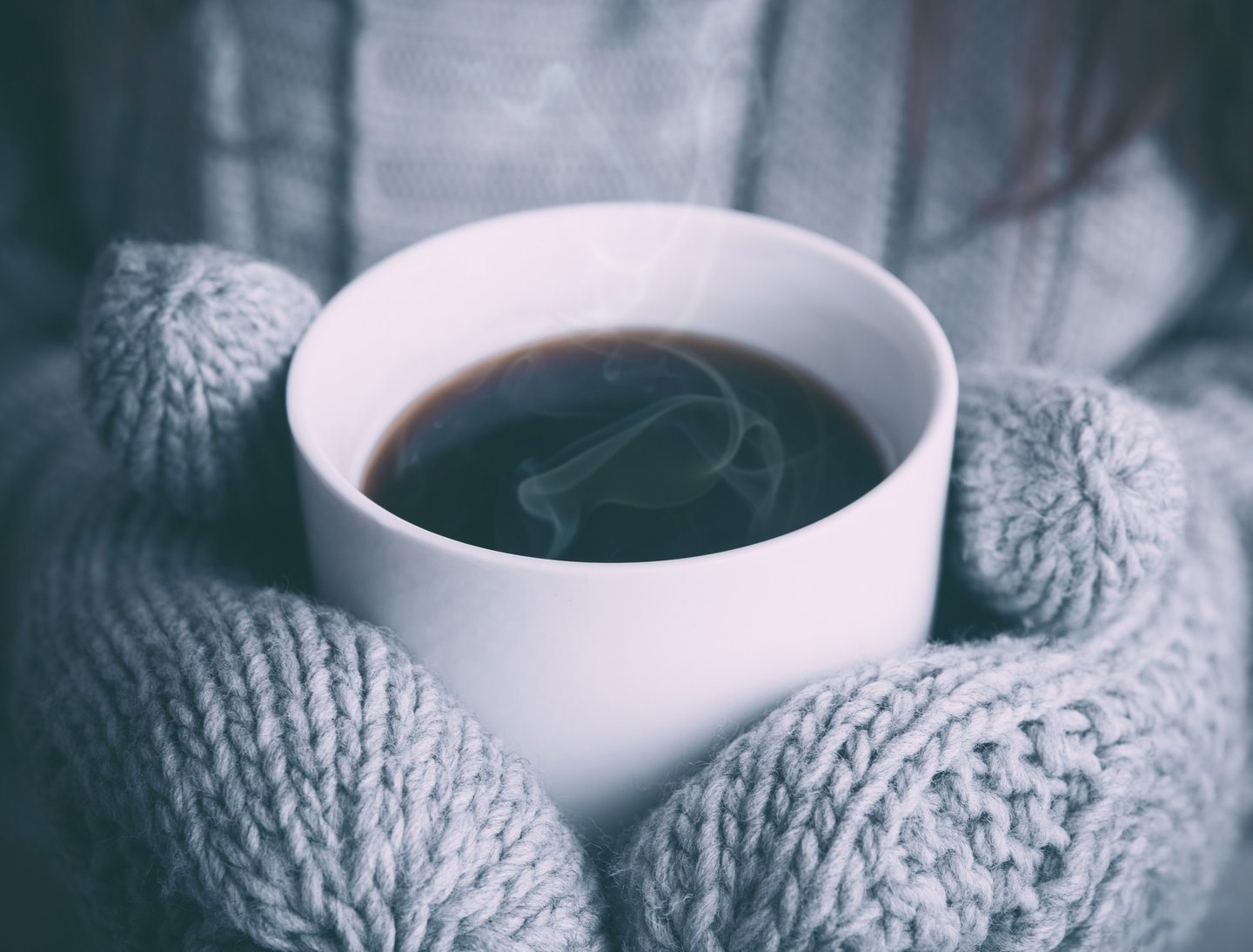 cold-coffee-steam-gloves