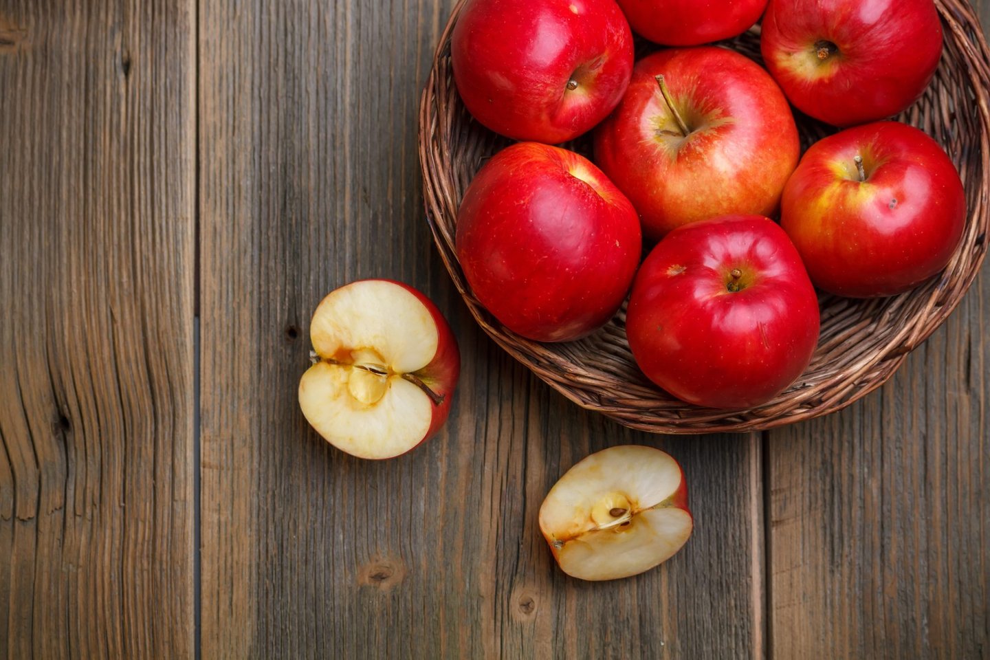 Apple, Basket, Directly Above, Food, Freshness, Fruit, Healthy Eating, Nature, No People, Old, Organic, Raw, Red, Refreshment, Ripe, Table, Wood,
