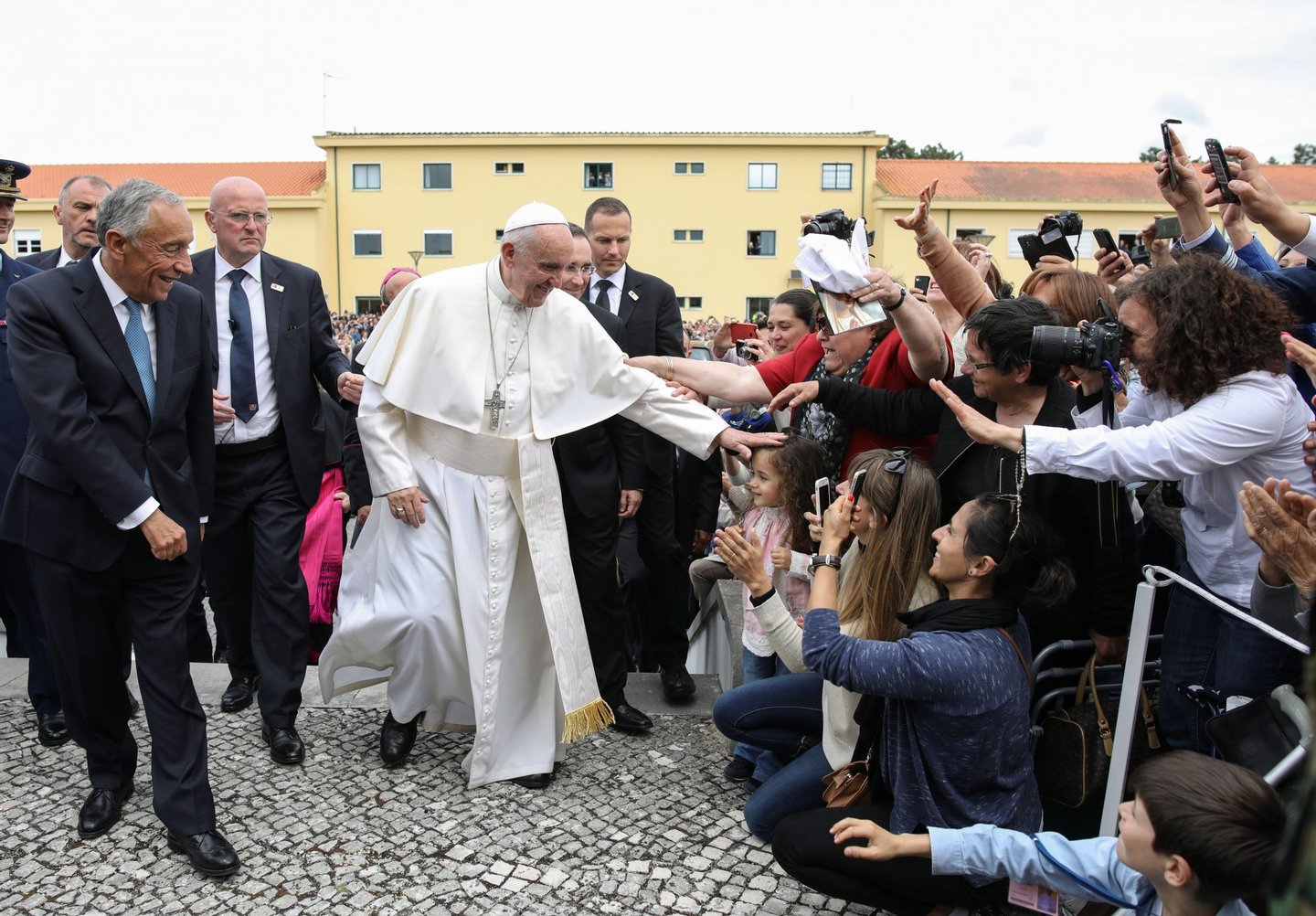 As imagens das 24 horas intensas do Papa em Portugal Observador