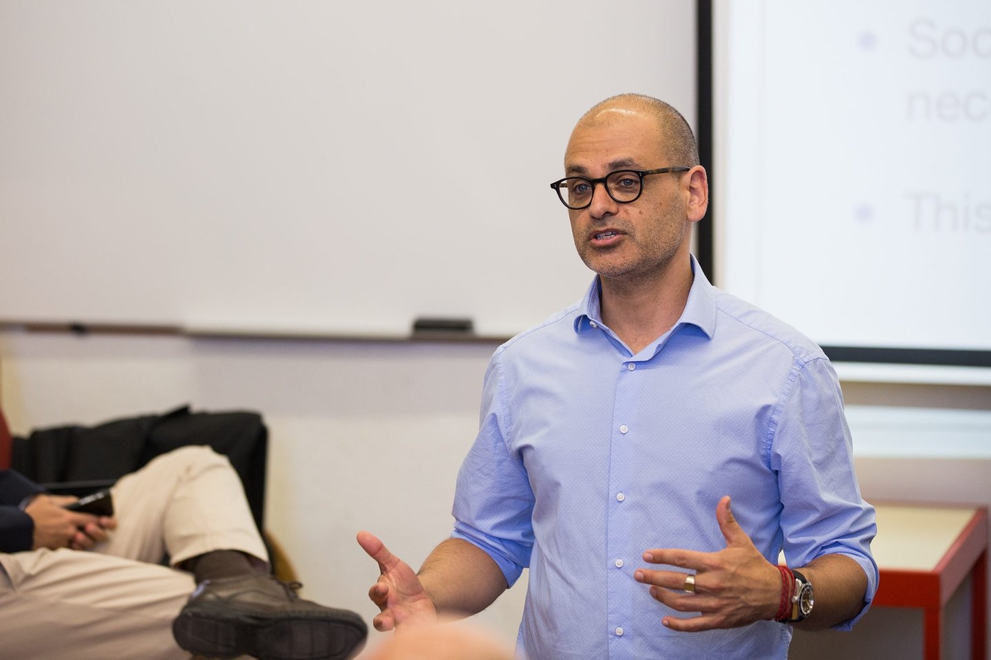 A palestra de Shimon Kogan na Nova School of Business and Economics.