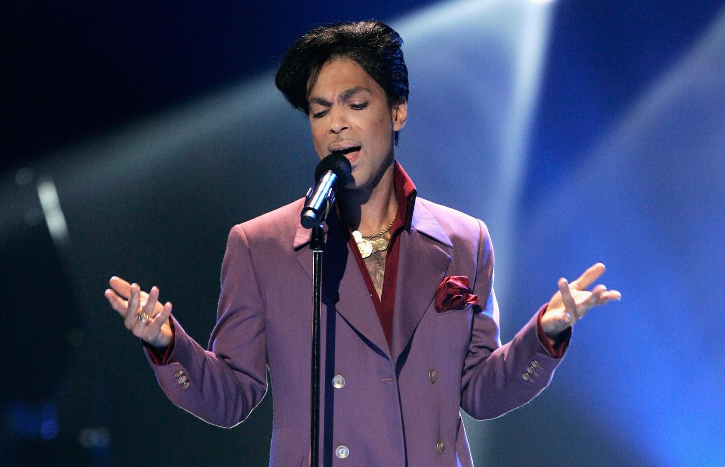 Netflix cancela documentário sobre Prince que acusava o cantor de abuso físico e emocional