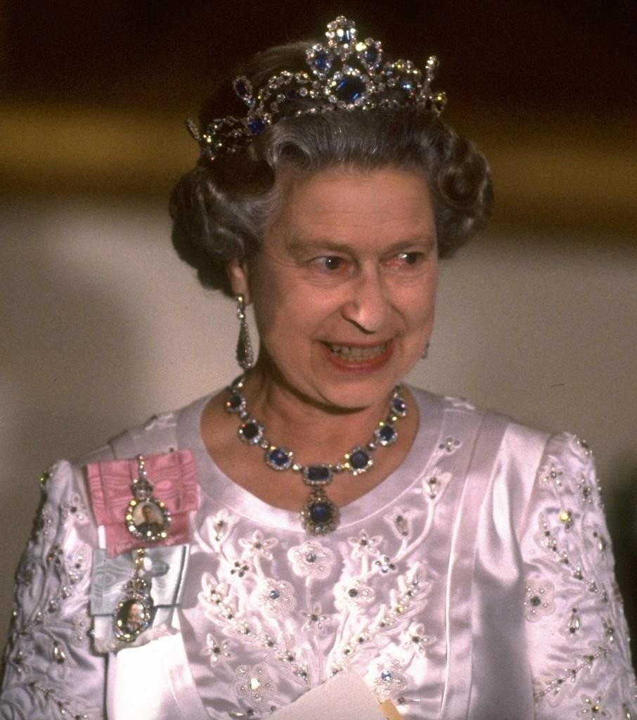 As histórias das tiaras de rainhas e princesas da família real britânica Observador