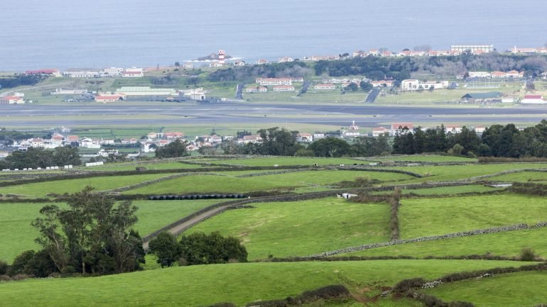 Tudo sobre: Base das Lajes – Observador