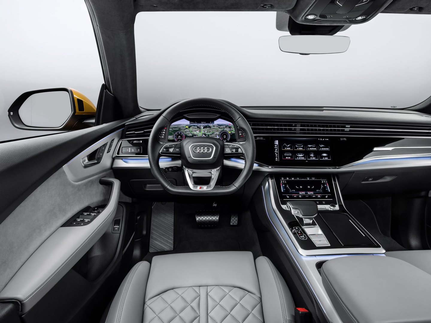 2018-audi-q8-interior-1 Q8: o SUV que pode bater o BMW X6 e o Mercedes GLE