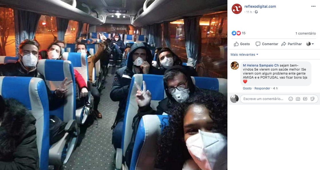 Grupo de portugueses residentes em Wuhan a caminho do aeroporto