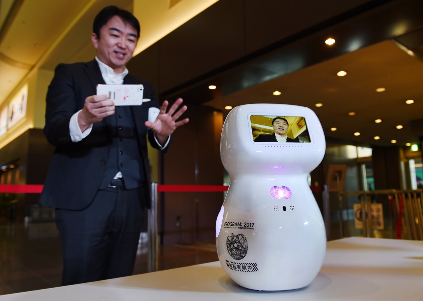 JAPAN-ROBOT-AIRPORT