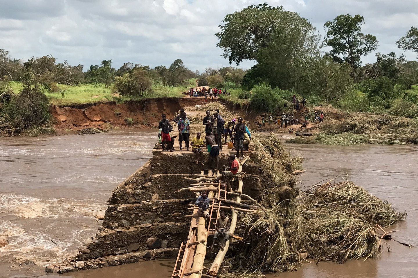 Ciclone Dikeledi deixa 156 mil clientes sem eletricidade no norte de Moçambique