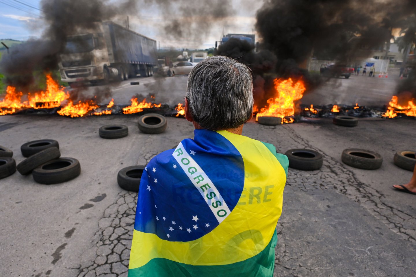 Pro Bolsonaro Truck Drivers Block Roads After Election Defeat