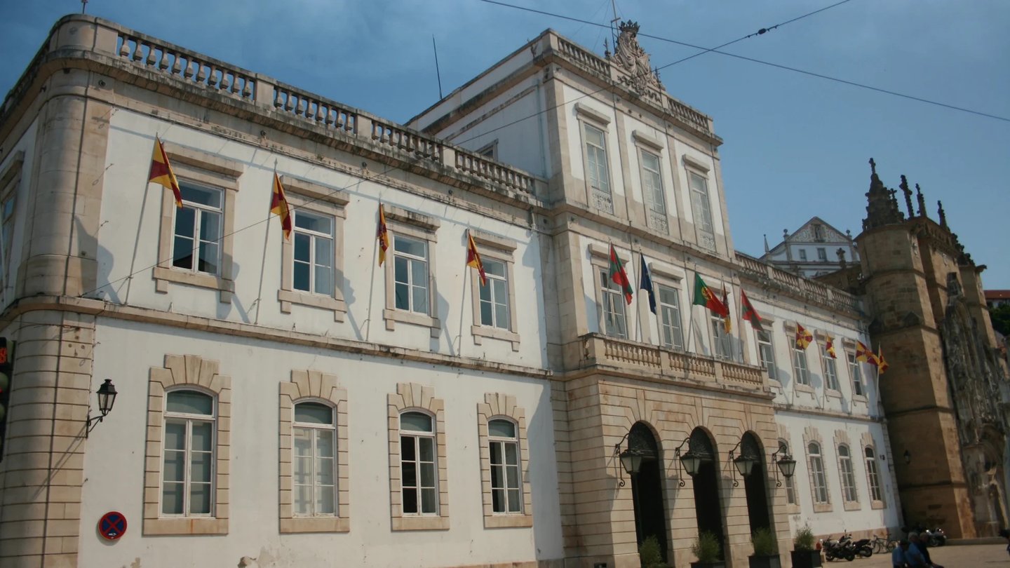 Câmara de Coimbra vai terminar atual acordo de exploração do aeródromo