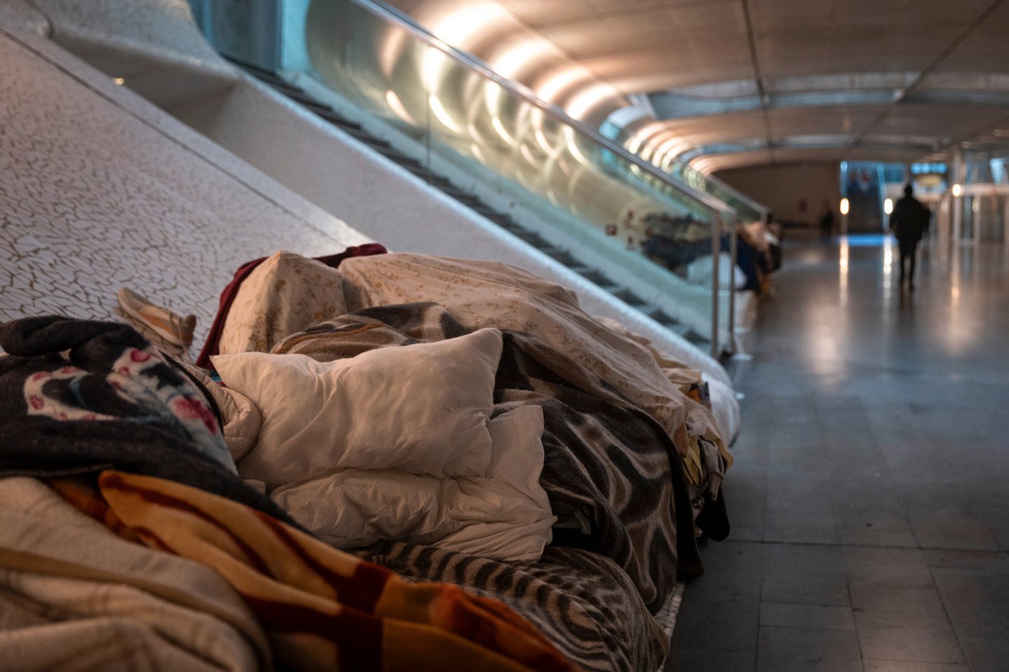 Câmara do Porto abre estações de metro para acolher pessoas em situação de sem-abrigo