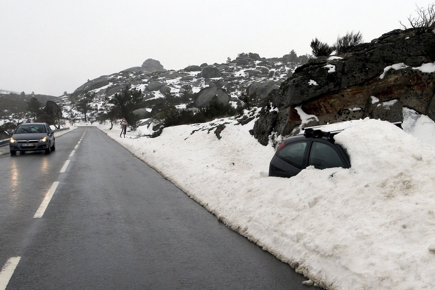 Estrada de acesso à Serra da Estrela reaberta na manhã desta segunda-feira