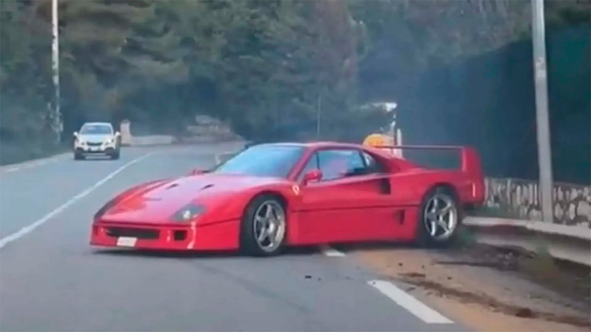 Os F40 estão em maré de azar. Ferrari de piloto de F1 despista-se no Mónaco