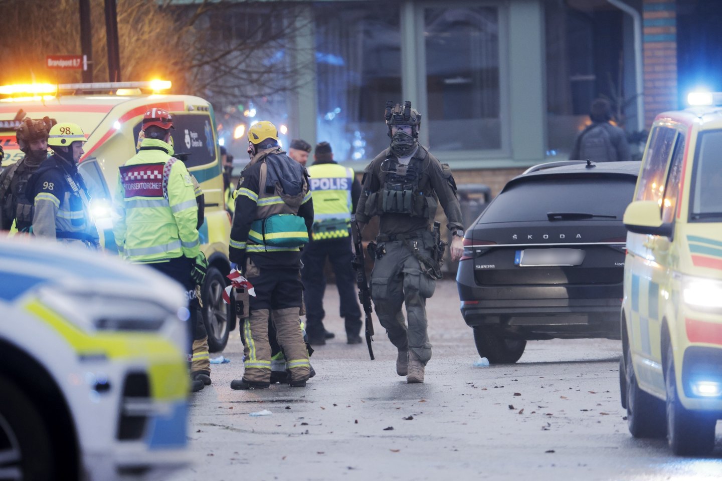 Suécia quer limitar o acesso a armas após tiroteio em escola em Örebro