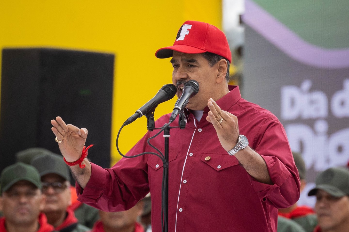 Presidente da Venezuela anuncia “revolução dentro da revolução”