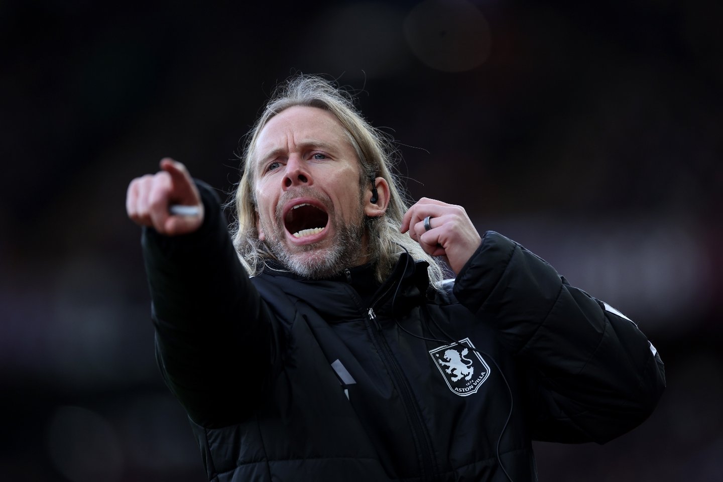 Uma troca na equipa técnica de Roberto Martínez: sai Anthony Barry, entra Austin MacPhee (que partilha Aston Villa com Seleção)