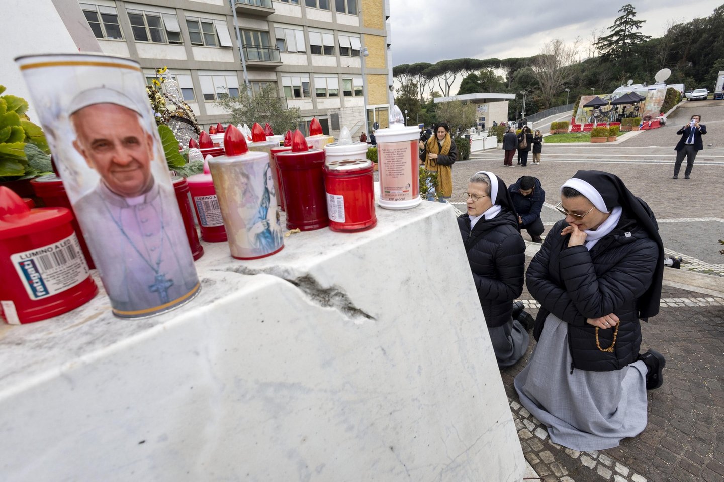 Papa Francisco “dormiu toda a noite” mas prognóstico permanece “reservado”