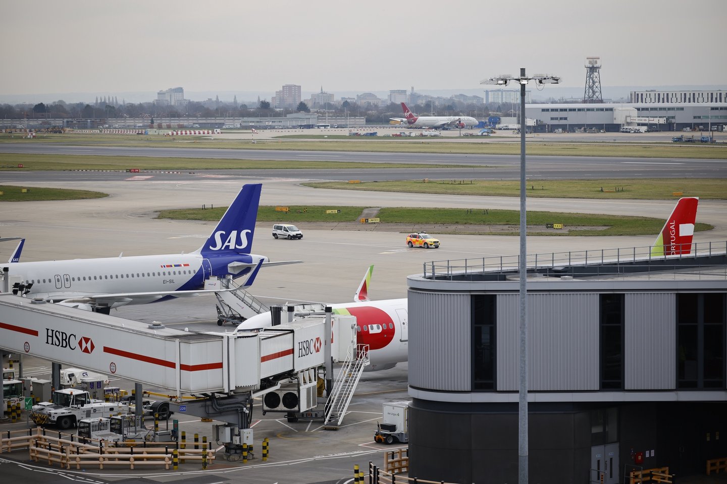 Heathrow. Paralisação causa “enorme transtorno”