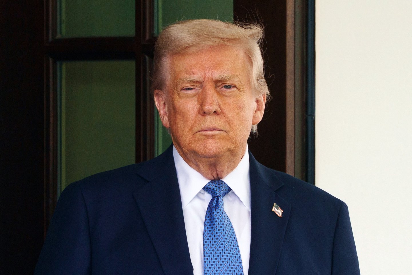 https://s3.observador.pt/wp-content/uploads/2025/04/26230614/44832631.jpg