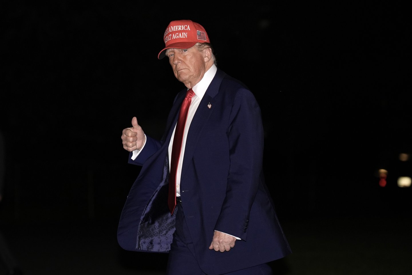Trump culpa Biden por desaceleração dos EUA