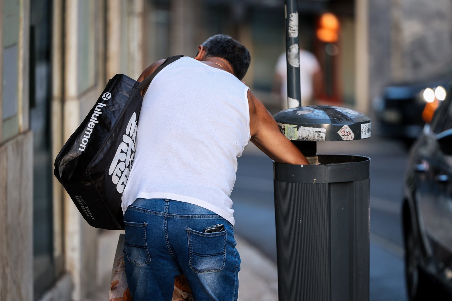 Quase 2 milhões de pobres e metade tinha emprego