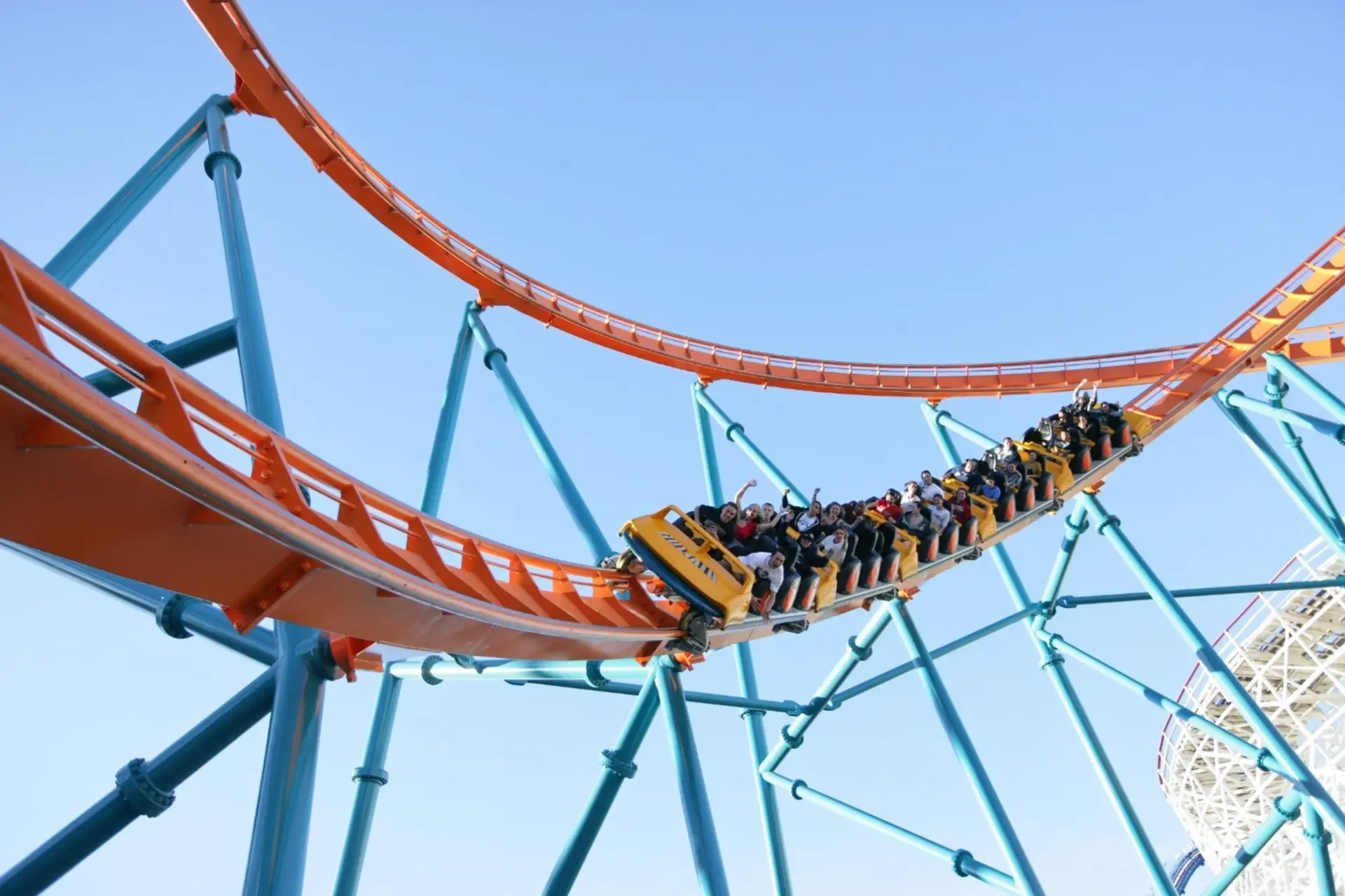 Six Flags. Um morto e vários feridos em montanha-russa