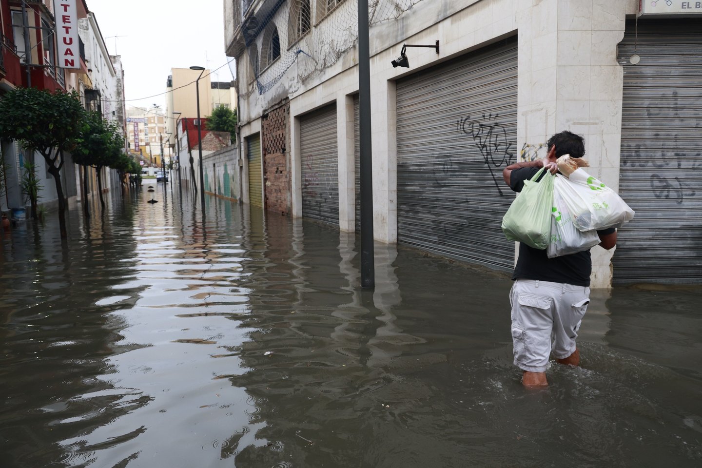 Espanha. Tempestade causa um morto na Catalunha